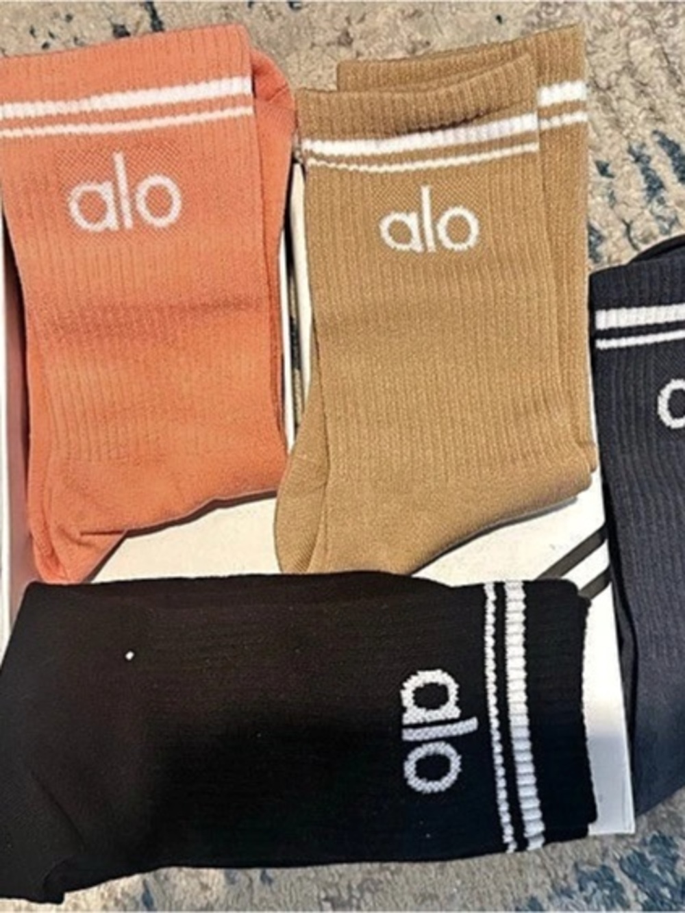 Alo Five-Pair Socks Set in Orange & Black Like New